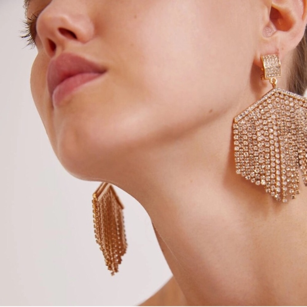2/$35🖤 Rhinestone Tassel Waterfall Earrings D4 - Picture 2 of 7